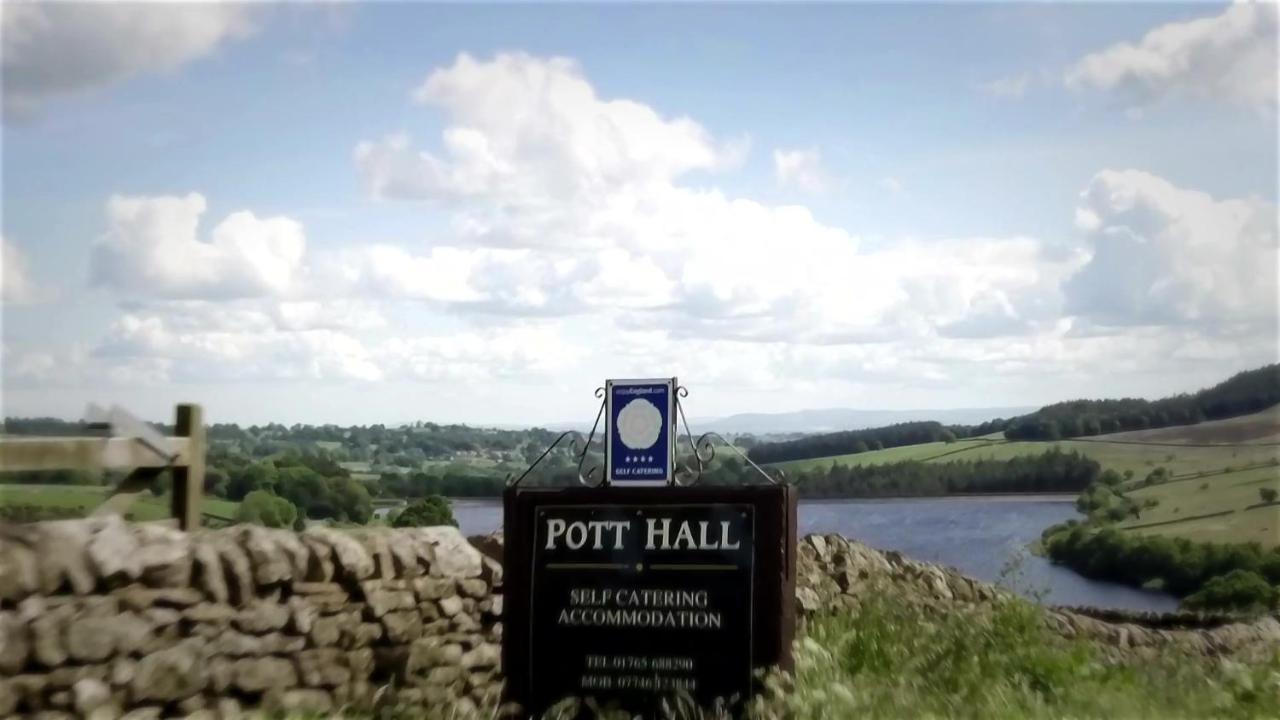 Pott Hall Masham Esterno foto